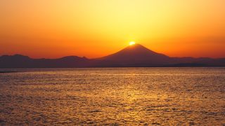 森戸神社の奥から富士山の絶景が見られます