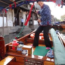 遊覧船　120元。唄3曲で20元!?朝一がお勧め。