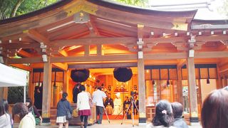 水占おみくじが人気の縁結びの神社
