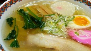 駅前の塩ラーメン