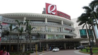 迷子になりそうなくらいデッカイ