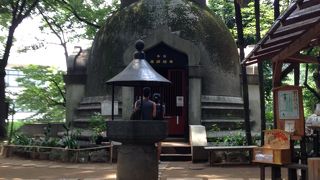 上野にも大仏様です