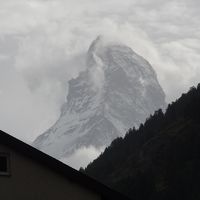窓から見えるマッターホルン