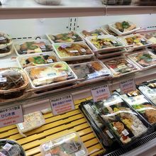お弁当もあります