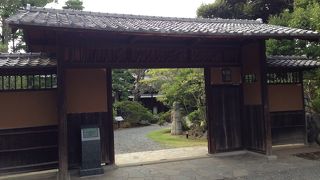 湧水を利用した回遊式庭園