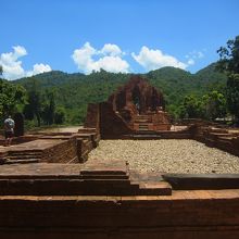 遺跡っぽくなってきたぞ