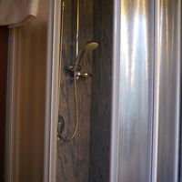 シャワールーム。バスタブなし。水量、温度は問題なし。