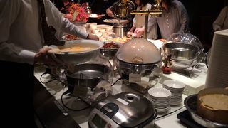 ディナービュッフェはお得感あり