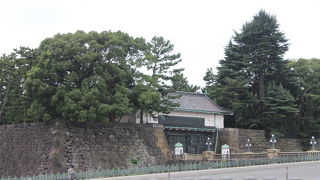 現在の皇居正門