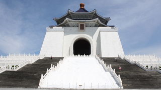 敷地も建物も桁違いに大きい