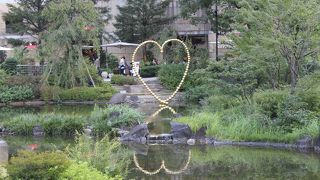 六本木ヒルズ内の大名庭園