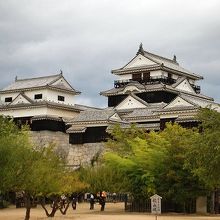 松山城　天守閣と子天守