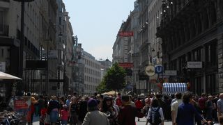 歩行者天国の通り