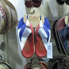 ちなみにトリコロール＄９９．９５。まつじゅん色＄９４．９５。