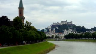 ザルツブルクの新旧市街を分ける川