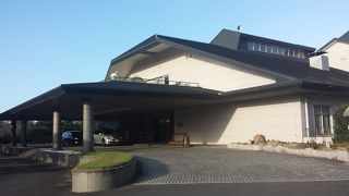 全般好印象だが、カレーはレトルト？