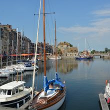 印象派の描いた港