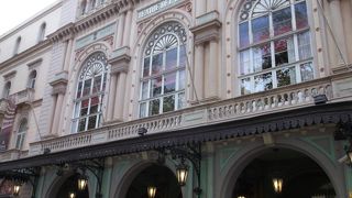 ヨーロッパ３大オペラ劇場の一つ・・・