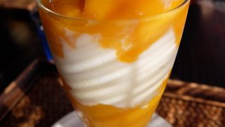 みんなが頼むマンゴーパフェ　おいしかったです