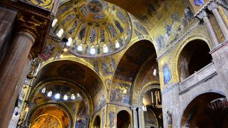 大きいカバンは預けてないと入れません！