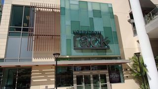 NIKEのウェアーを狙う