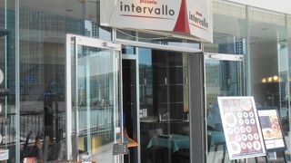 カジュアルなイタリアンレストラン