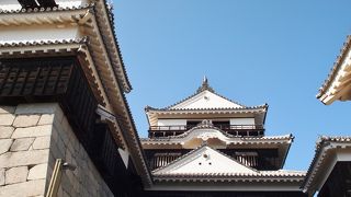 複雑な城門や櫓がすごい