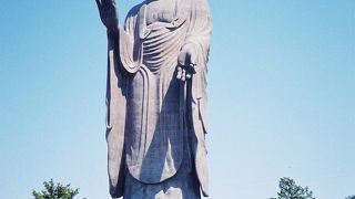 胎内がハイテクなギネスブックに登録されている大仏様