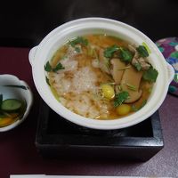 松茸の雑炊。この前に茶碗蒸しもありました。