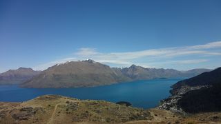 往復2時間で体験できるニュージーランドの大自然Queenstown Hill