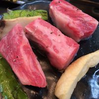 国産牛を石でジュー！！