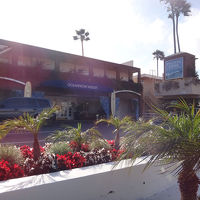 ビーチホテルらしいエントランス