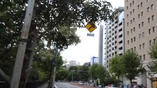 外堀通りにある坂です