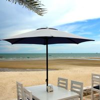 レストランからホワイトビーチの景色