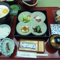朝ごはん。ご飯はおかゆをお代わり。
