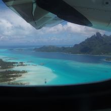 飛行機からのボラボラ島