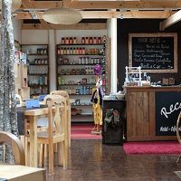 オステル・アメリンディア・パタゴニア付属のカフェ。居心地よし