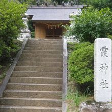 霞神社です