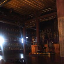 羅漢堂内部の様子