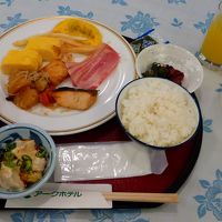 私が取って来た朝食です。