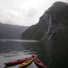 下山したら他のツアーのカヤックも停留していました。