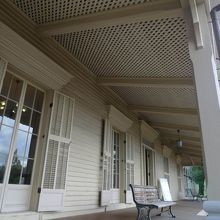 贅沢なほどの広いベランダ