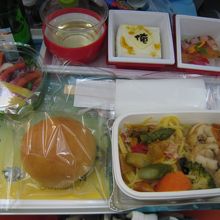 【俺の機内食】お味ももちろん大満足！ 