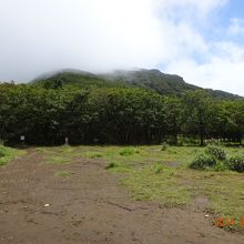 国観峠から祖母山を望む