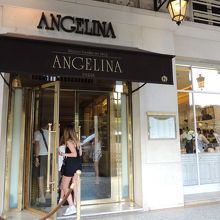 セレブな地元客が出入りしていた