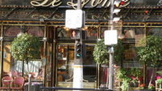 モンパルナスにある文豪カフェのひとつ