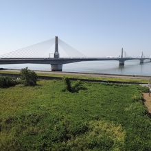 夜間のライトアップが美しい By ｗｉｓｔｅｒｉａ 名港トリトンのクチコミ フォートラベル