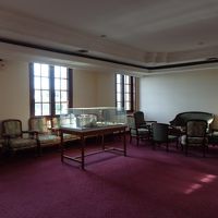 エレベーター横のコーナーです。このような空間が沢山ありました