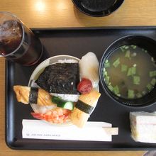 成田空港国際線 JALサクララウンジ