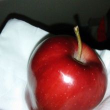 リンゴがのまま、かじりました。
